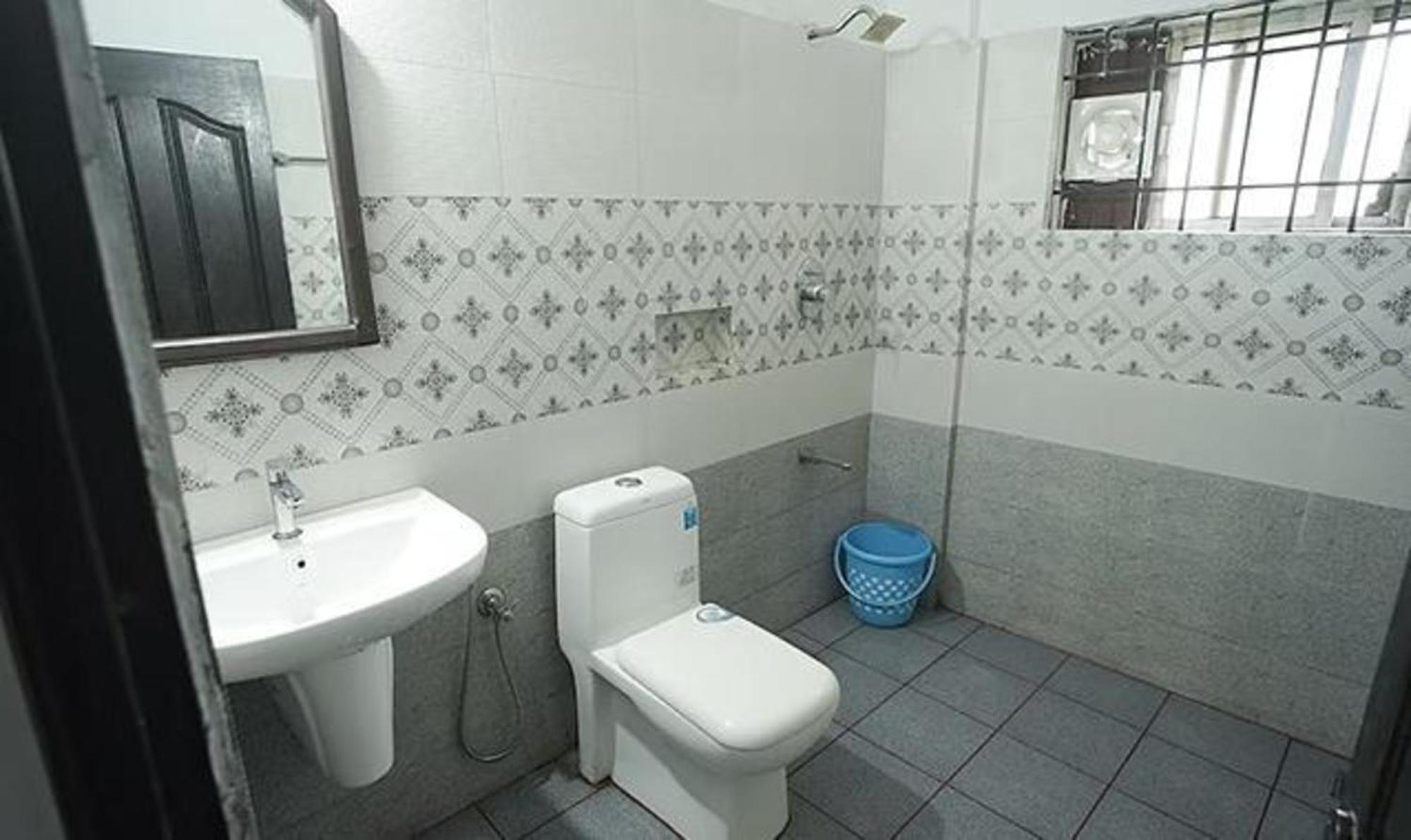 Fabhotel Lime Light Kochi ภายนอก รูปภาพ